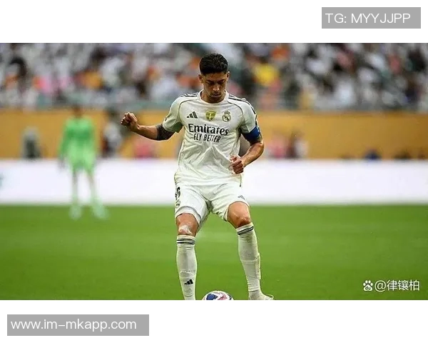 巴尔韦德幽默回应庆祝方式称孩子或会模仿打自己